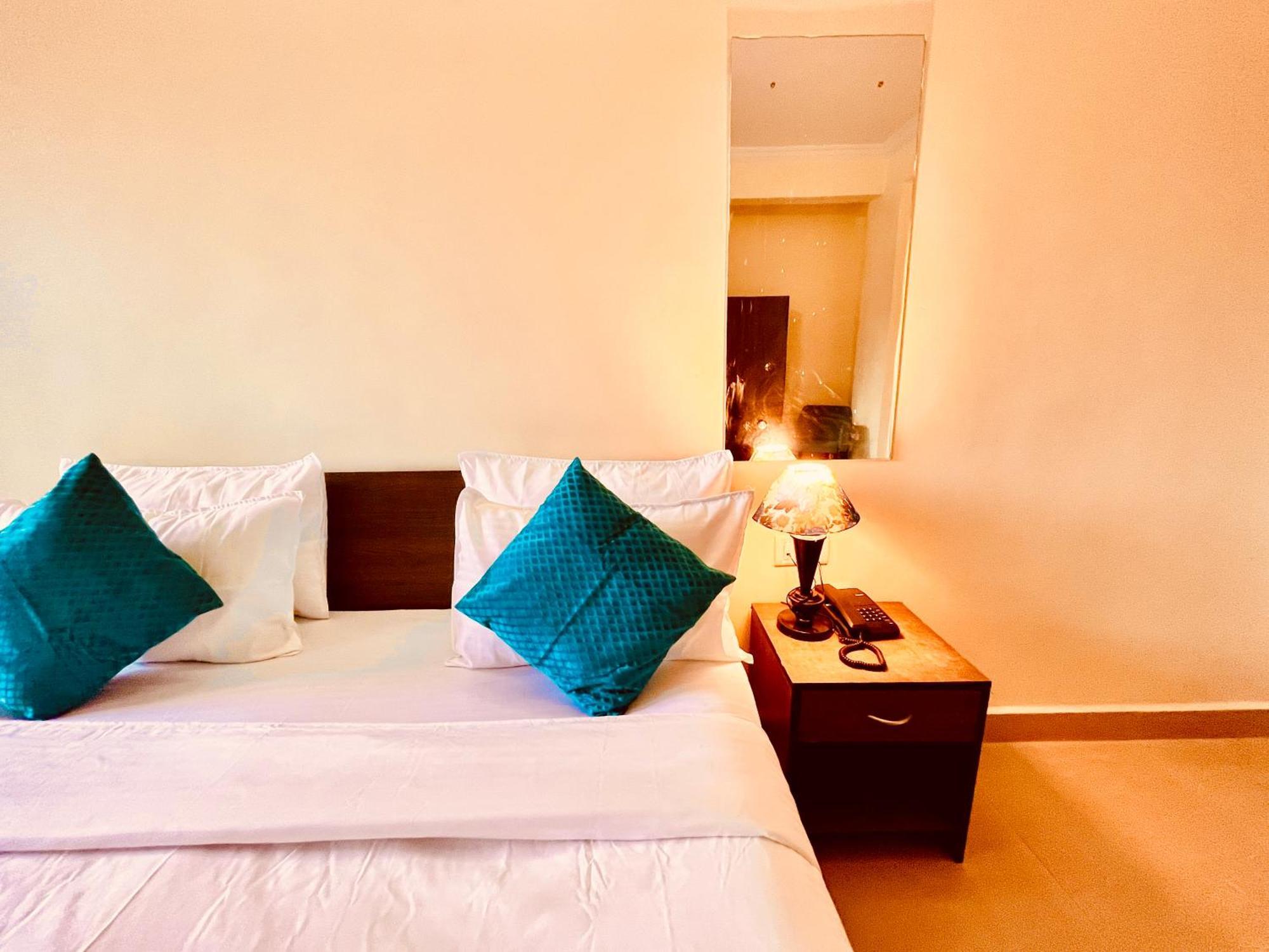The Calagute Beach Resort By Shivam Resort 1 Km From Beach Candolim Exterior photo